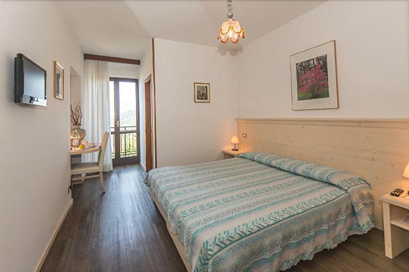 Albergo Antica Rosa 레비코온천 외부 사진