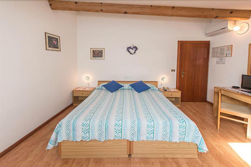 Albergo Antica Rosa 레비코온천 외부 사진