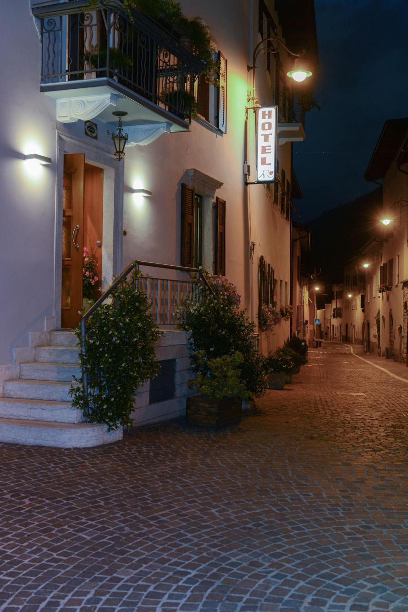 Albergo Antica Rosa 레비코온천 외부 사진