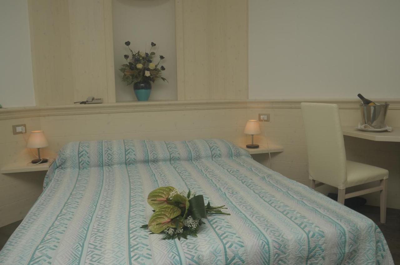 Albergo Antica Rosa 레비코온천 객실 사진